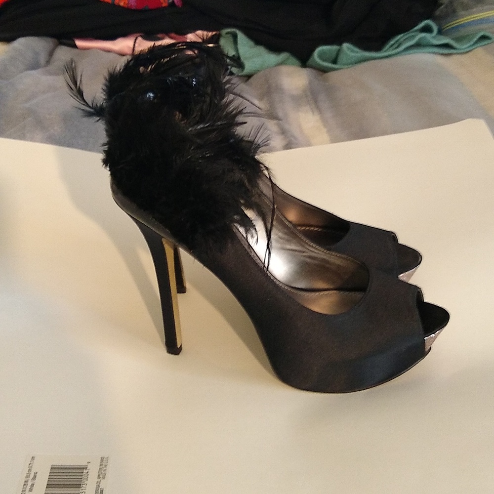 Enzo Angiolini black feather peep tie heels size 9
